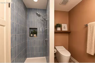 1212  Highland Ave, Racine, WI 53403 - Photo 15