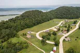 425 Fox Hollow Dr, Stoddard, WI 54658 - Photo 27