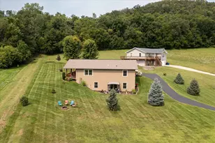 425 Fox Hollow Dr, Stoddard, WI 54658 - Photo 25