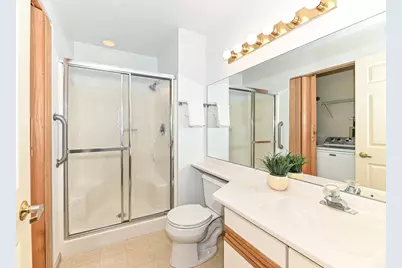 1600 W Green Tree Rd #B130, Glendale, WI 53209 - Photo 13
