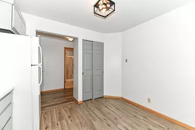 1600 W Green Tree Rd #B130, Glendale, WI 53209 - Photo 5