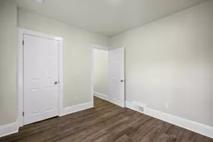 3258 N 23rd St, Milwaukee, WI 53206 - Photo 13