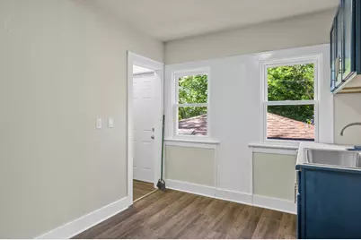 3258 N 23rd St, Milwaukee, WI 53206 - Photo 11