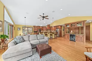 9515 W Hadley St, Milwaukee, WI 53222 - Photo 19
