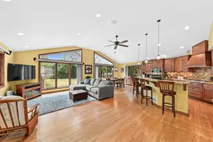 9515 W Hadley St, Milwaukee, WI 53222 - Photo 9