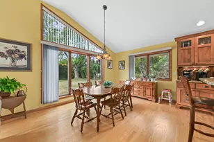 9515 W Hadley St, Milwaukee, WI 53222 - Photo 15