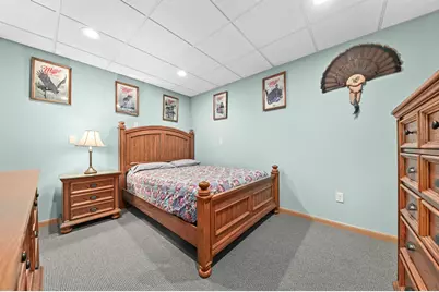 9515 W Hadley St, Milwaukee, WI 53222 - Photo 47