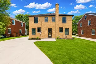 5026 N Bay Ridge Ave, Whitefish Bay, WI 53217 - Photo 11
