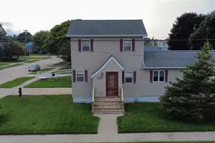 2700 Jackson St, Two Rivers, WI 54241 - Photo 3