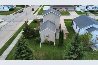 2700  Jackson St, Two Rivers, WI 54241 - Photo 5