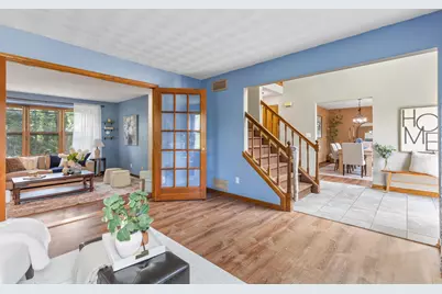 2615  Faringdon Ct, Waukesha, WI 53188 - Photo 5