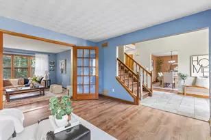 2615 Faringdon Ct, Waukesha, WI 53188 - Photo 5