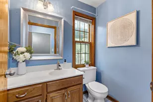 2615 Faringdon Ct, Waukesha, WI 53188 - Photo 7