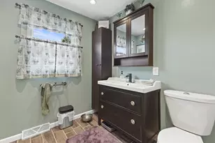 1525 Prairie Dr, Racine, WI 53406 - Photo 5
