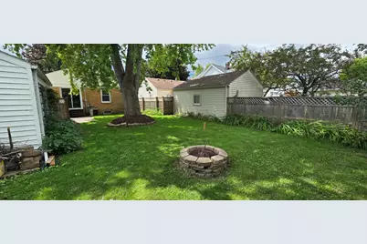 2816  Gillen St, Racine, WI 53403 - Photo 5