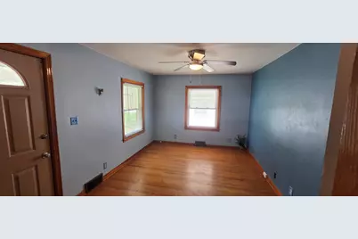 2816  Gillen St, Racine, WI 53403 - Photo 9