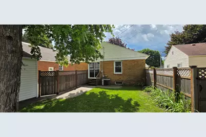 2816  Gillen St, Racine, WI 53403 - Photo 33