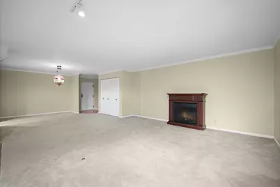 13335  Watertown Plank Rd #115, Elm Grove, WI 53122 - Photo 5