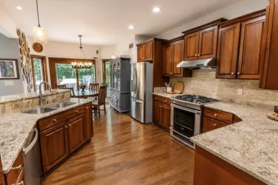 N49W15974  Caitlin Ct, Menomonee Falls, WI 53051 - Photo 9