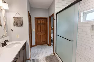N49W15974 Caitlin Ct, Menomonee Falls, WI 53051 - Photo 15