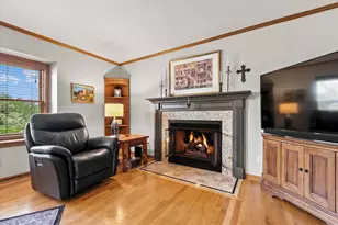 258 Clover Ln, Fredonia, WI 53021 - Photo 5