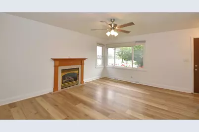 3940  Lasalle St, Racine, WI 53402 - Photo 15
