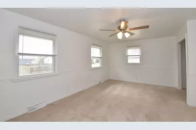 3940  Lasalle St, Racine, WI 53402 - Photo 5