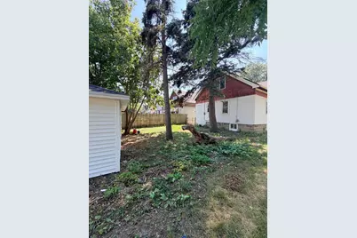3050 N 24th Pl, Milwaukee, WI 53206 - Photo 5