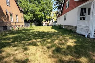 3050 N 24th Pl, Milwaukee, WI 53206 - Photo 3