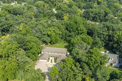 126 N Lapham Peak Rd, Delafield, WI 53018 - Photo 33