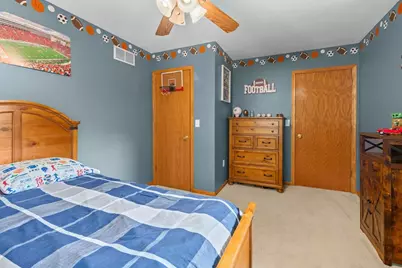 126 N Lapham Peak Rd, Delafield, WI 53018 - Photo 27