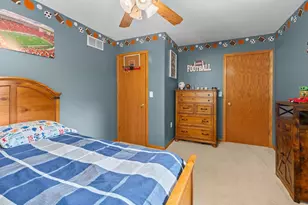 126 N Lapham Peak Rd, Delafield, WI 53018 - Photo 27