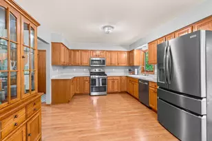 126 N Lapham Peak Rd, Delafield, WI 53018 - Photo 17