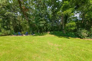 126 N Lapham Peak Rd, Delafield, WI 53018 - Photo 7