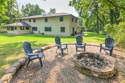 126 N Lapham Peak Rd, Delafield, WI 53018 - Photo 5