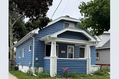 517  Hayes Ave, Racine, WI 53405 - Photo 1