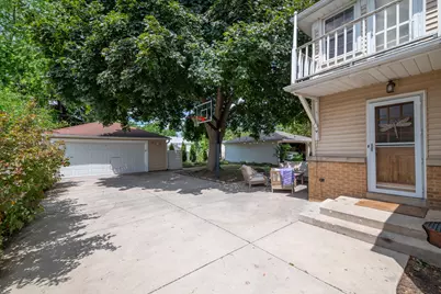 2439 N 81st St, Wauwatosa, WI 53213 - Photo 27