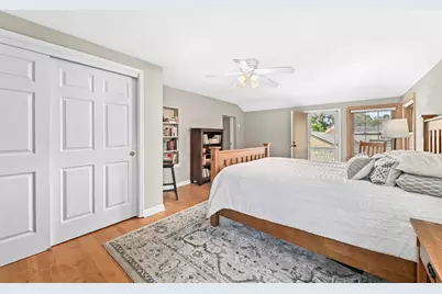 2439 N 81st St, Wauwatosa, WI 53213 - Photo 17