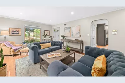 2439 N 81st St, Wauwatosa, WI 53213 - Photo 5