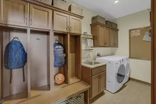 W270N2468 Orchard Ln, Pewaukee, WI 53072 - Photo 21
