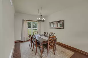 W270N2468 Orchard Ln, Pewaukee, WI 53072 - Photo 9
