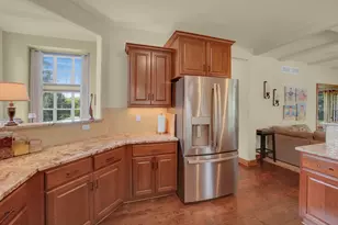 W270N2468 Orchard Ln, Pewaukee, WI 53072 - Photo 11