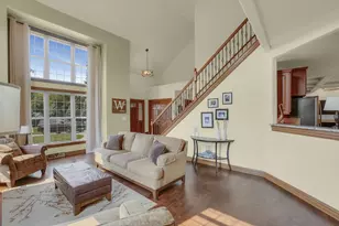 W270N2468 Orchard Ln, Pewaukee, WI 53072 - Photo 7