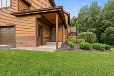 4730  Willow Creek Ln, Sheboygan, WI 53083 - Photo 7