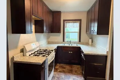 7229  Sheridan Rd, Kenosha, WI 53142 - Photo 11