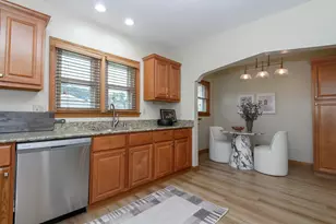 4019 S Kansas Ave, Saint Francis, WI 53235 - Photo 7
