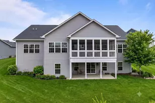 1740 Cobblestone Ct, Lake Geneva, WI 53147 - Photo 3