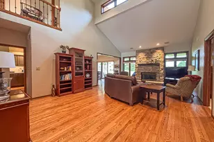 504 N Ponderosa Dr, Hartland, WI 53029 - Photo 7