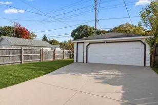 5076 N 47th St, Milwaukee, WI 53218 - Photo 11