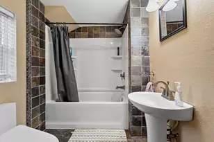 713 Huron St, Manitowoc, WI 54220 - Photo 19